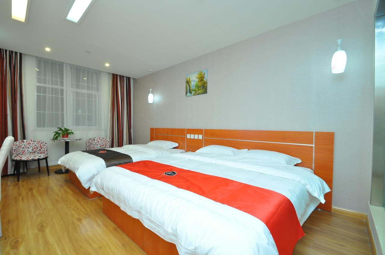 Thank Inn Chain Hotel West Eleven Road Mall Linyi  Zewnętrze zdjęcie